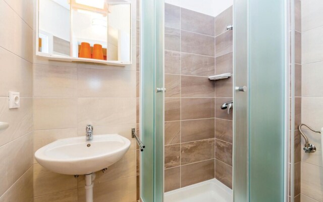 Amazing Home in Kampor With Wifi and 5 Bedrooms