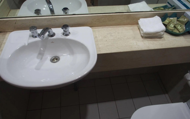 Killara Hotel & Suites