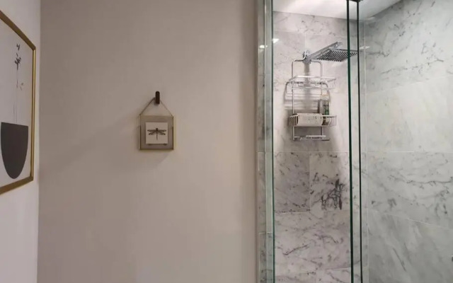 Orange & Green Apartment - HP Sur