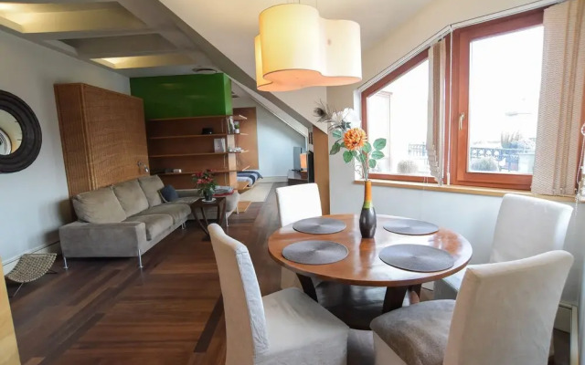 Pelicanstay Montaigne Apartments