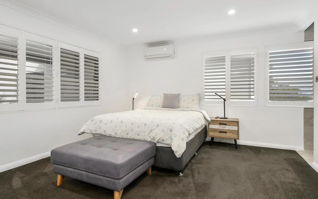 24 Hibiscus Crescent