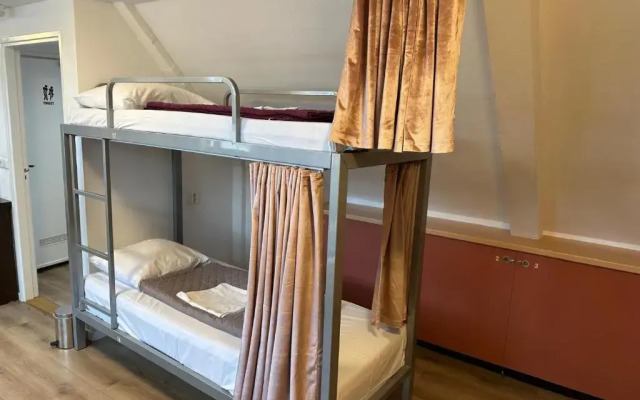 Room Mate Hostel