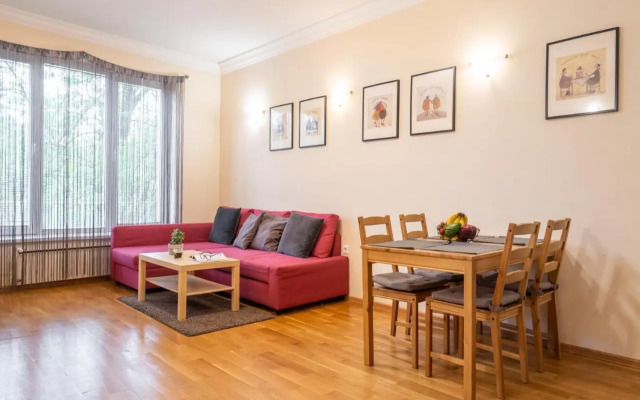 Sofia Day and Night Apartment