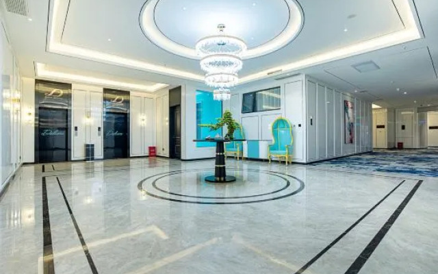 Xana Hotelle Hotel (Zhengzhou Yijia Jiaju Wangzhai Subway Station)