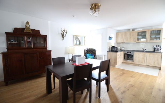 Exclusive Apartment Central Station