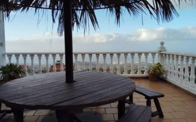 Espectacular Villa con Piscina y Vistas al Valle