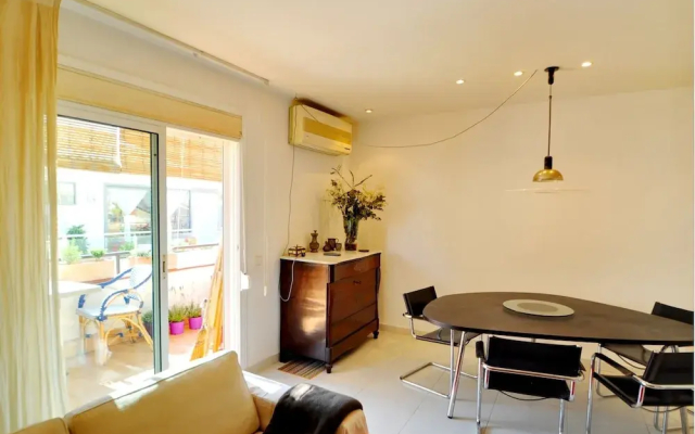 Renovated old town-house
