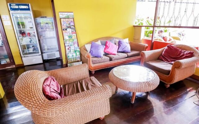 Nida Rooms Phra Sing Soi 2 Bazaar
