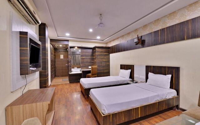 Hotel puneet international