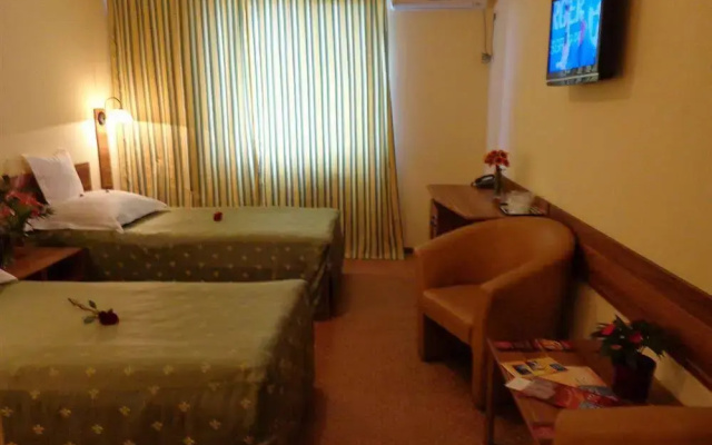 Hotel Lyra