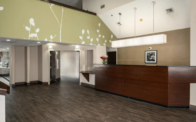 SureStay by Best Western Summerville Flowertown