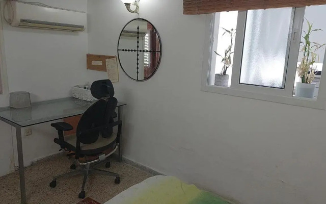 Roof APT W terrace garden,1BR 1BA