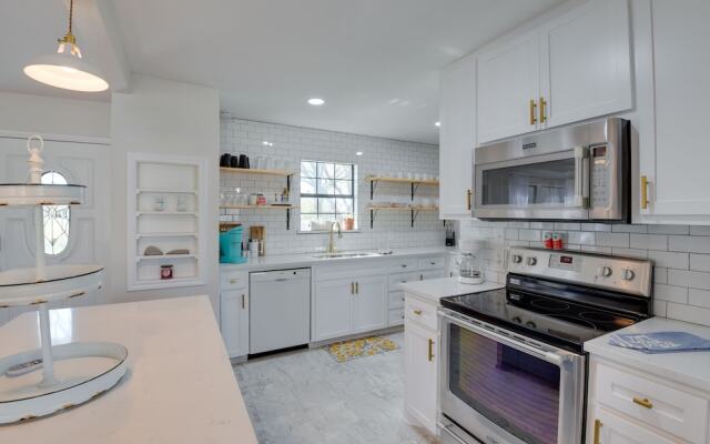 Waterfront Granbury Home: Easy Lake Access!