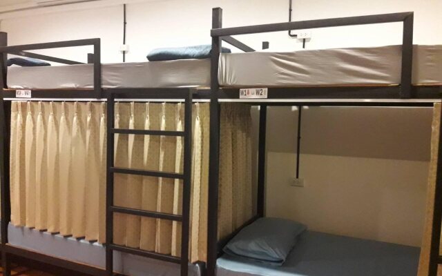 WE Pakchong Hostel