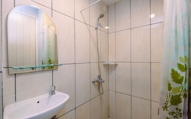 Comfy and Simply Studio Room at Grand Kamala Lagoon Apartment