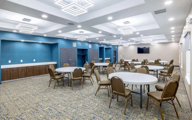 Hampton Inn & Suites Cleburne