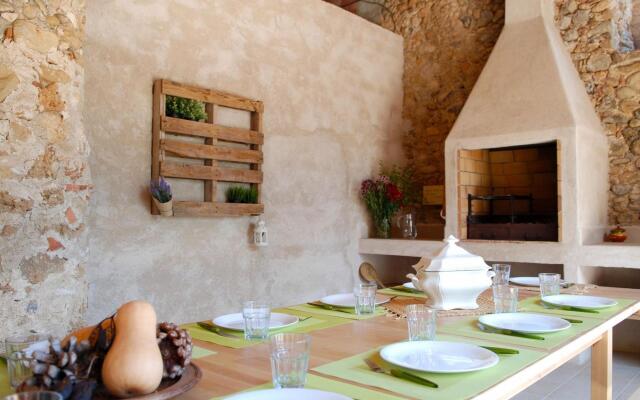 Traditional Estate From the XIV Century, With Swimming Pool