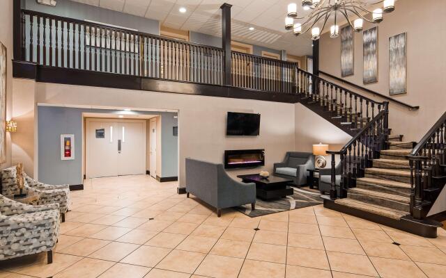 Best Western Plus Russellville Hotel & Suites