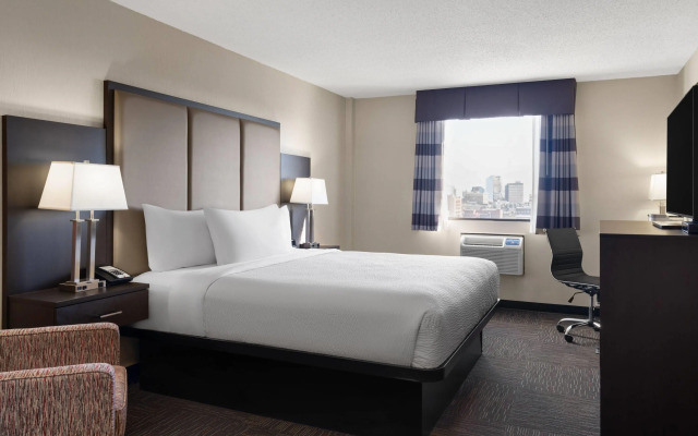 Ramada by Wyndham Saskatoon