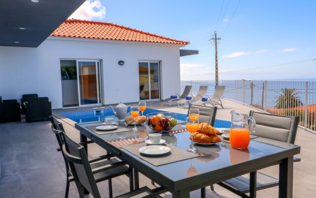 Beautiful Modern Villa In Calheta   Calhetascape