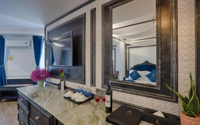 Athena Hotel