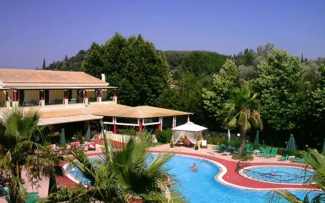 Damia Hotel & Apartments