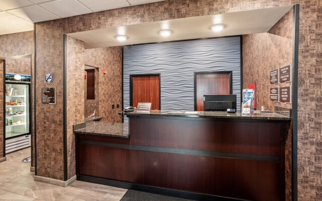 Cobblestone Hotel & Suites - International Falls