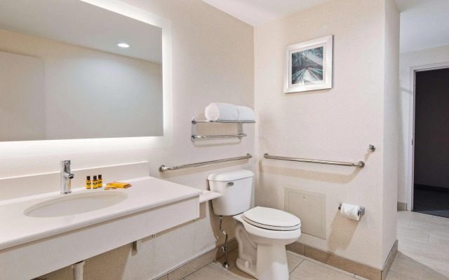 Best Western Plus Wilkes Barre-Scranton Airport Hotel