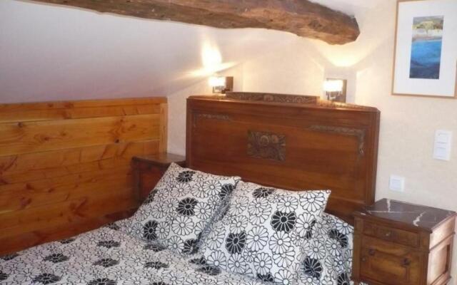 Gîte Saint-André-d'Apchon, 1 pièce, 2 personnes - FR-1-496-23