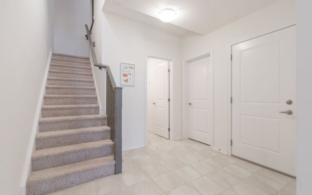 Superb Brand New Spacious Town Home