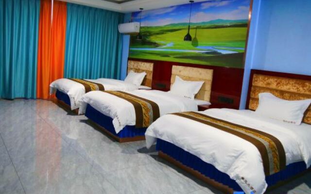 Kuqa Xinyu Hotel (Guiz Plaza)