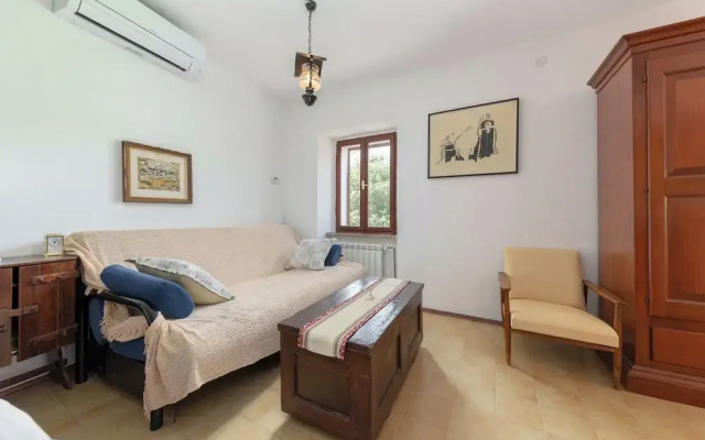 Fairy-tale Tiny House From 17th Century