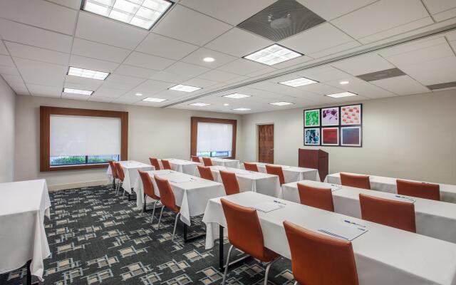 Holiday Inn Express Suites Augusta West -Ft Gordon