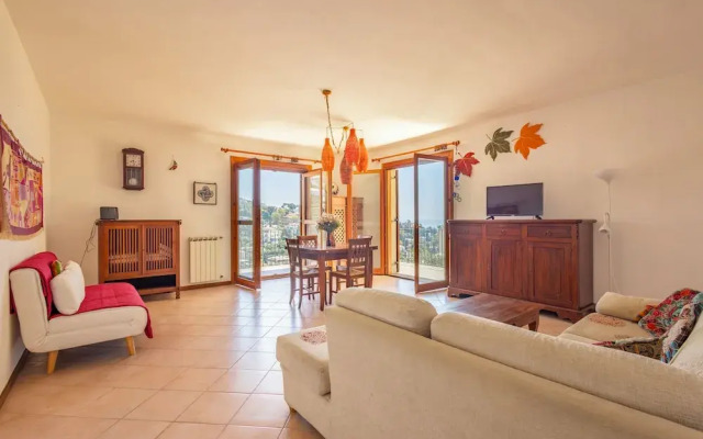 Spacious Apartment by Wonderful Italy