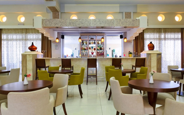 Gaia Palace Hotel