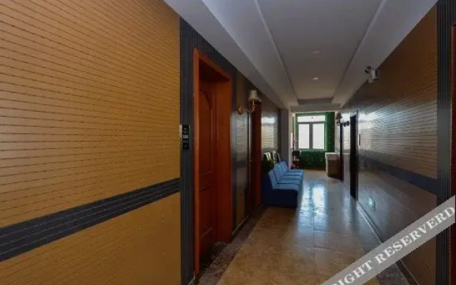 Yuanhang Holiday Hotel