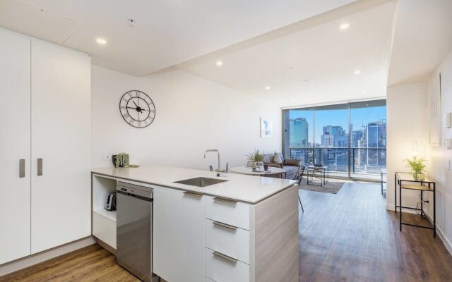 Luxury 2bed South Brisbane Qsb038