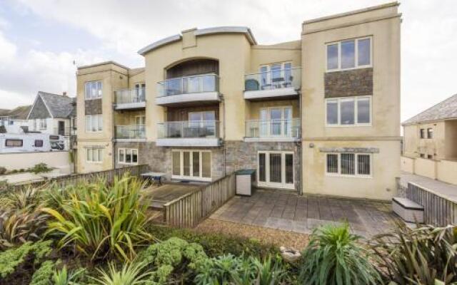 5 The Vista, Newquay