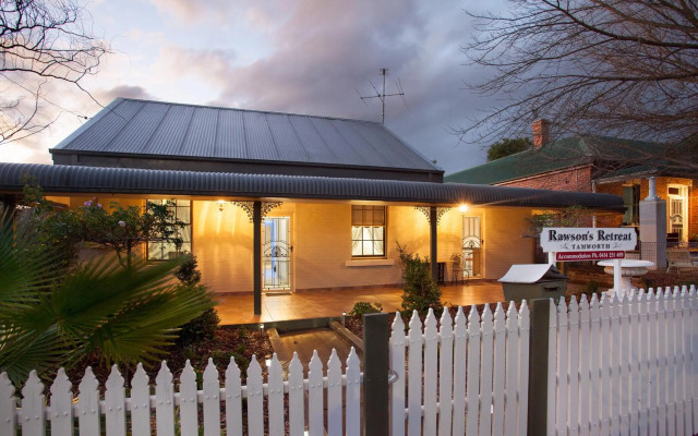 Rawson's Retreat - Five Bedroom Home - Walk CBD - Includes Breakfast