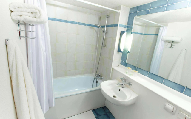 Kyriad Direct Le Bourget - Gonesse