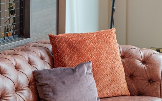 Luxurious Central Studio