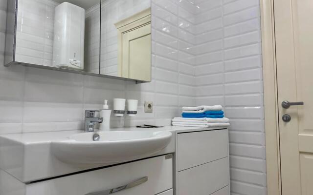 Apartments Pro (Apartments Pro) on Novo-Sadovaya street 106M