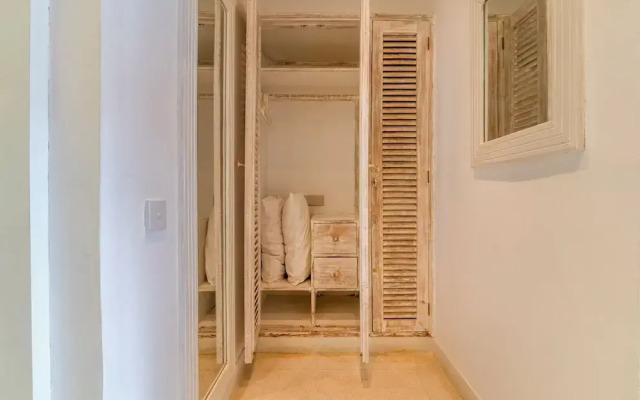 Amani Beachfront Villa by YourHost