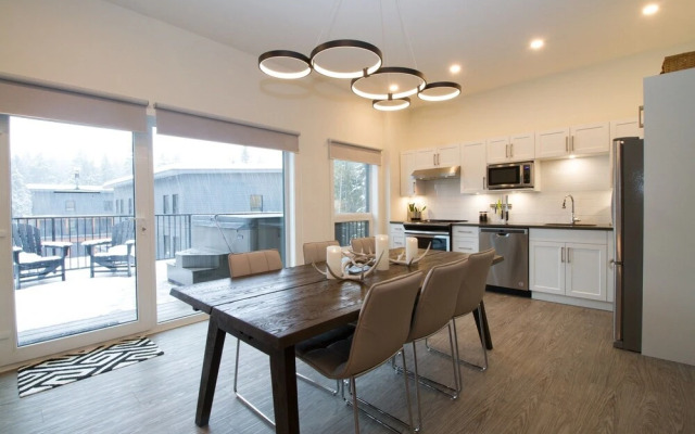 Kasper’s Den by Revelstoke Vacations
