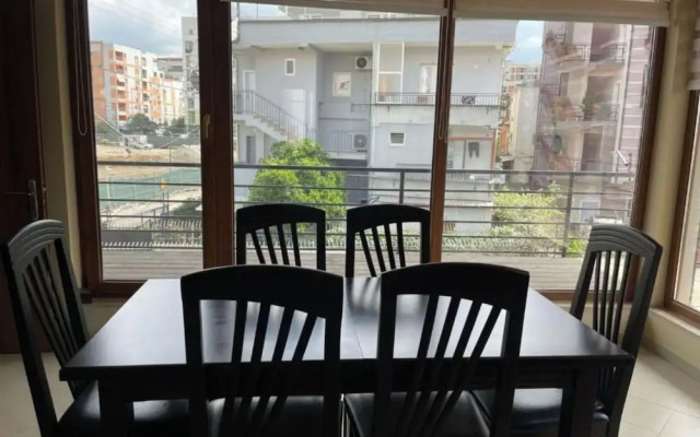 Kalpazo Tirana Vila 313