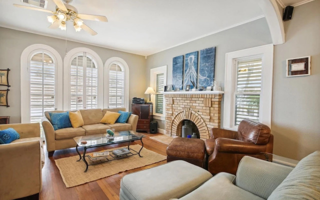 Endless Summer 3 Br home by RedAwning
