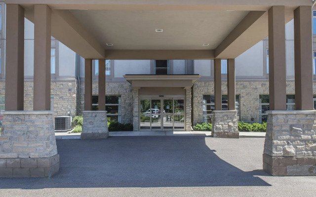 Quality Inn and Suites Petawawa