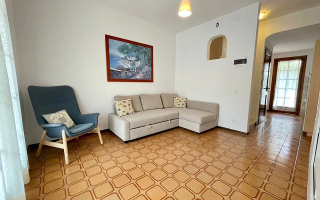 Bright Villa in a Quiet Residence