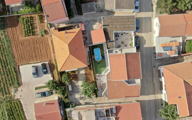 Modern holiday apartment "Libra" with swimming pool