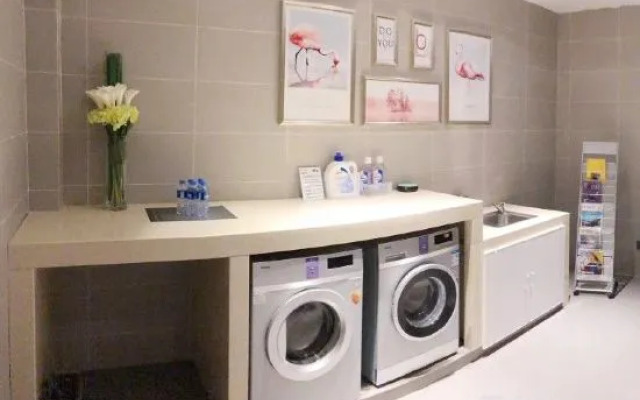 Vienna Hotel (Zhuhai Huafa Mall Nanping Technology Industrial Zone)